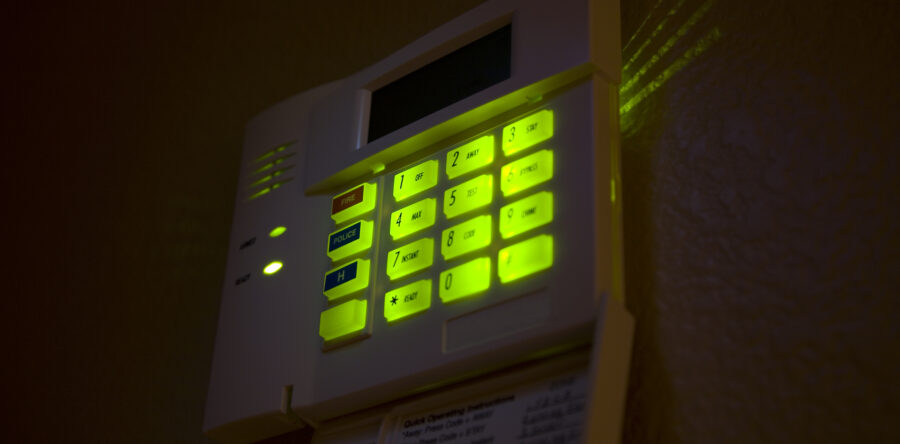 Jak działa alarm napadowy?